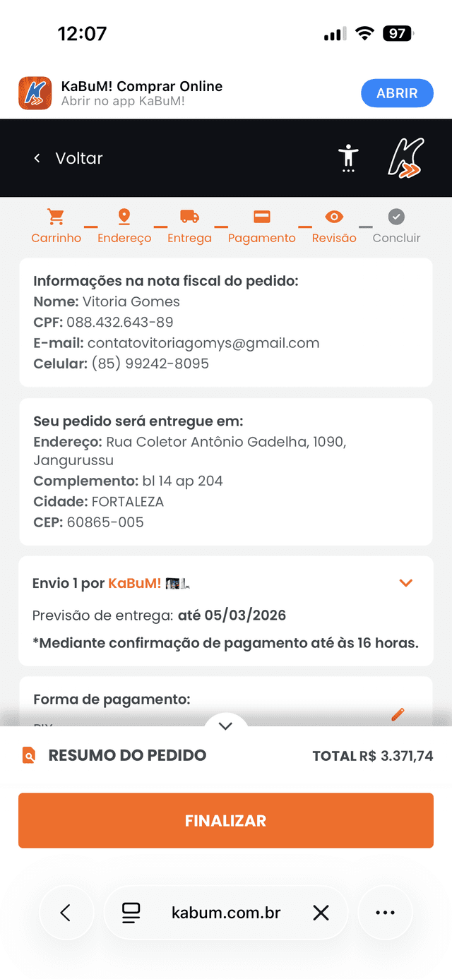 KaBuM product review page on mobile device, showing customer ratings, detailed product specifications, and purchase options with organized review section